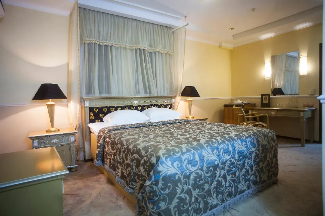 Отель Фараон Kyiv Hotel